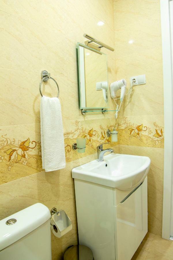 Irmisa Hotel Tbilisi Esterno foto